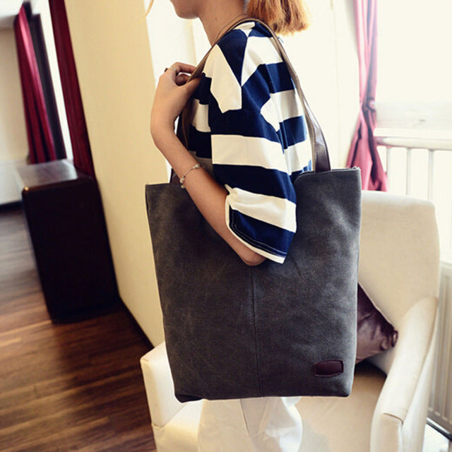 The tote canvas shoulder bag.