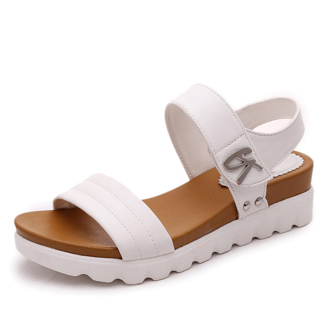 Weweya 2017 Summer Gladiator Sandals Women Aged Leather Flat Fashion Women Shoes Casual Occasions Comfortable The Female Sandals