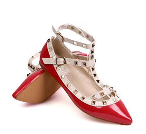 The Rivet Pointed Toe Flat Shoes