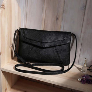 The Envelope Bolsas Leather Bag