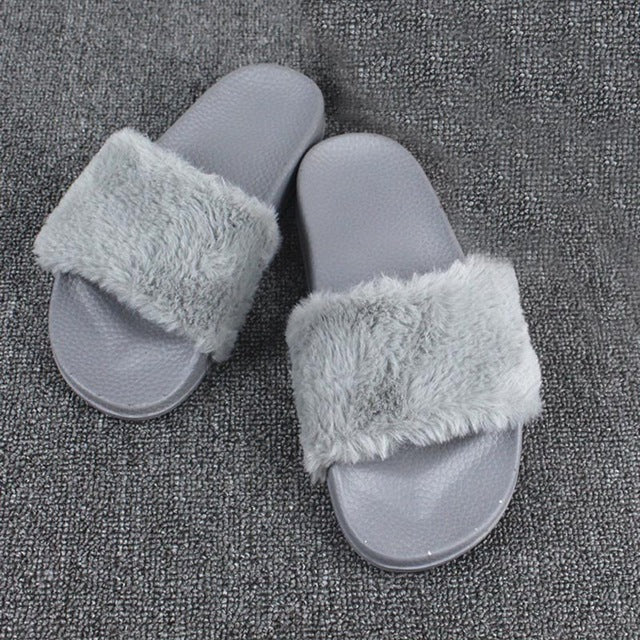 The Leadcat Slippers Sandals.